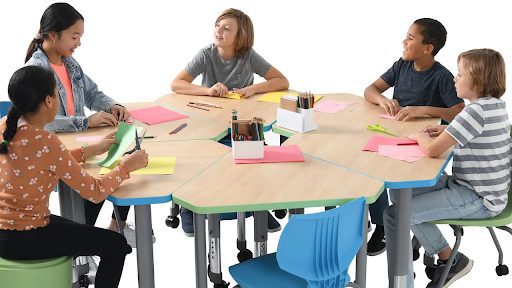 Which Desk Shapes Work Best for Group Pods?